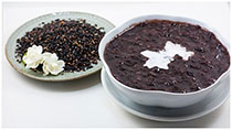 Sweet black rice porridge - បបរដំណើបខ្មៅ